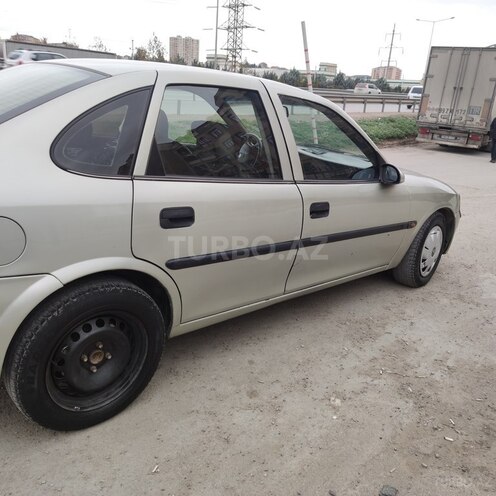 Opel Vectra 1996, 247,352 km - 1.6 l - Bakı