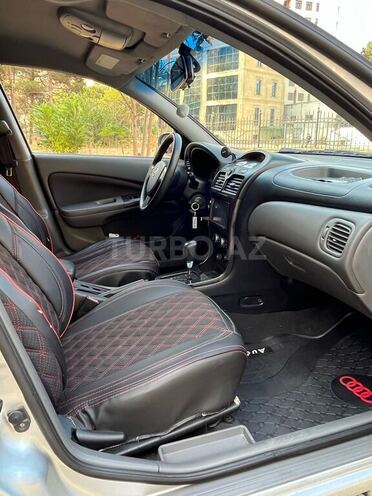 Nissan Sunny 2011, 136,500 km - 1.6 l - Bakı