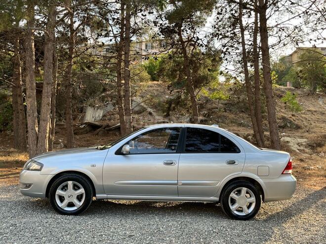 Nissan Sunny 2011, 136,500 km - 1.6 l - Bakı