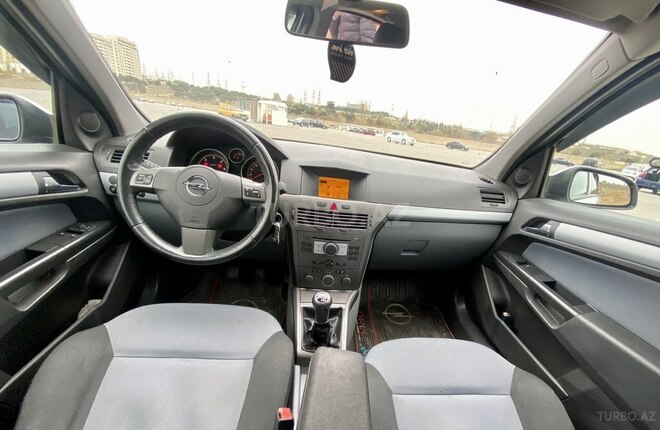 Opel Astra 2006, 230,000 km - 1.3 l - Bakı