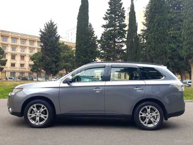 Mitsubishi Outlander 2013, 50,037 km - 3.0 l - Bakı