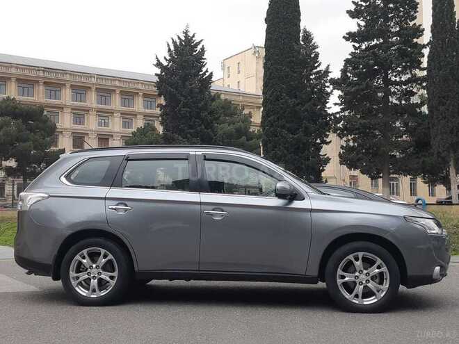 Mitsubishi Outlander 2013, 50,037 km - 3.0 l - Bakı