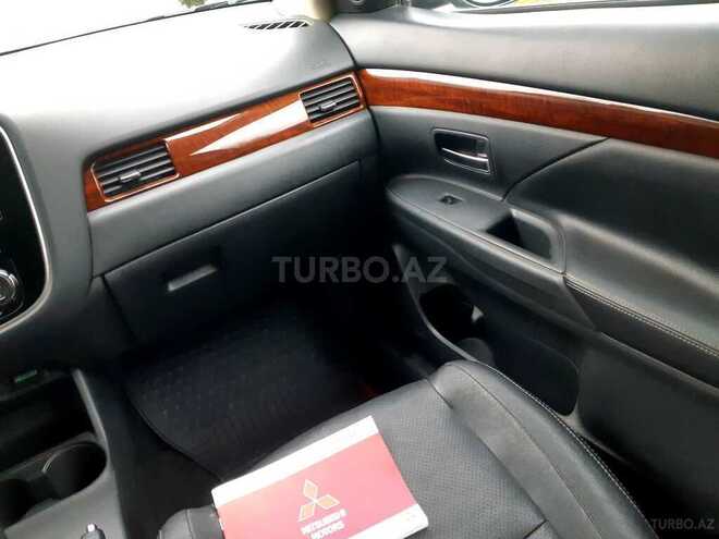 Mitsubishi Outlander 2013, 50,037 km - 3.0 l - Bakı