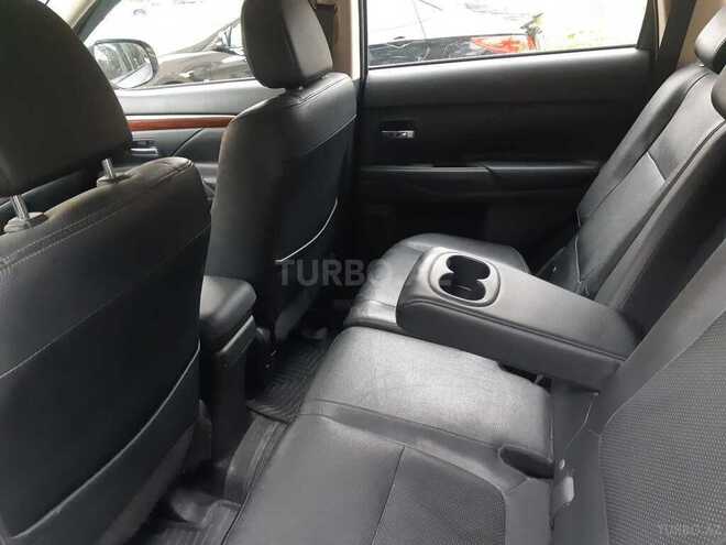 Mitsubishi Outlander 2013, 50,037 km - 3.0 l - Bakı