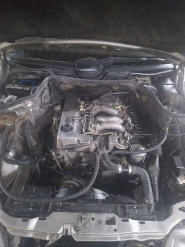 Mercedes E 200 1993, 555,000 km - 2.0 l - Qazax