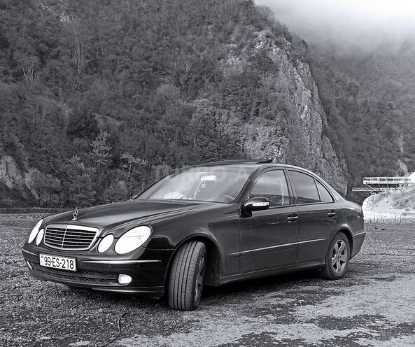 Mercedes E 320 2002, 314,000 km - 3.2 l - Bakı