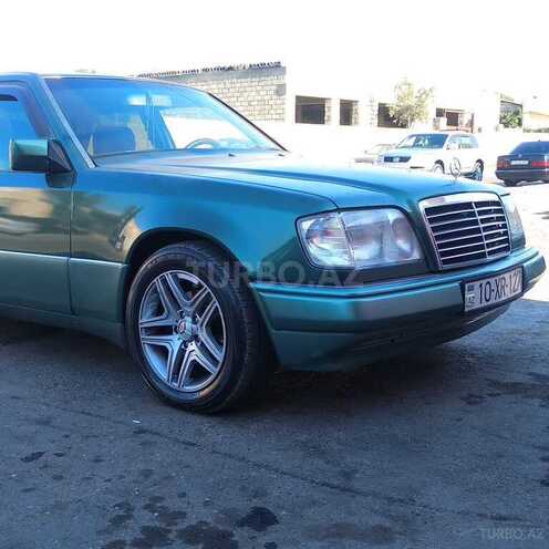 Mercedes E 220 1994, 410,000 km - 2.2 l - Sumqayıt