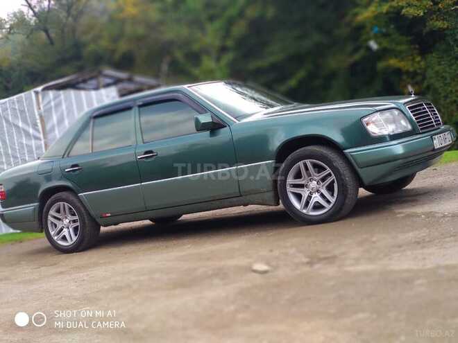 Mercedes E 220 1994, 410,000 km - 2.2 l - Sumqayıt