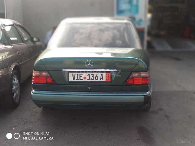 Mercedes E 220 1994, 410,000 km - 2.2 l - Sumqayıt