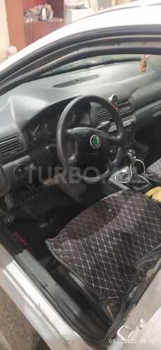 Skoda Octavia 2004, 389,000 km - 2.0 l - Bakı