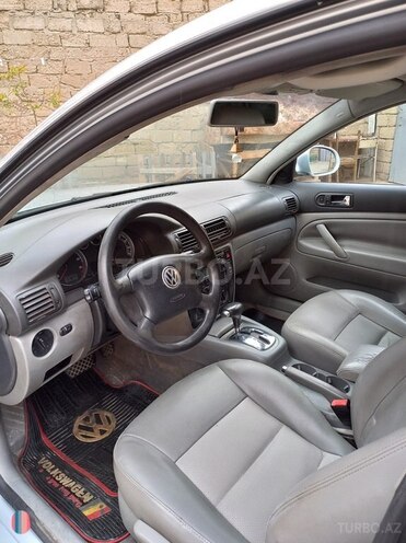 Volkswagen Passat 2004, 220,000 km - 1.8 л - Bakı