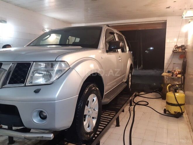 Nissan Pathfinder 2006, 302,000 km - 2.5 l - Bakı