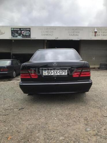 Mercedes E 320 2001, 250,000 km - 3.2 l - Masallı