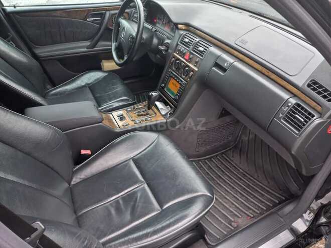 Mercedes E 320 2001, 250,000 km - 3.2 l - Masallı