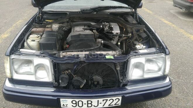 Mercedes E 220 1995, 459,922 km - 2.2 l - Bakı