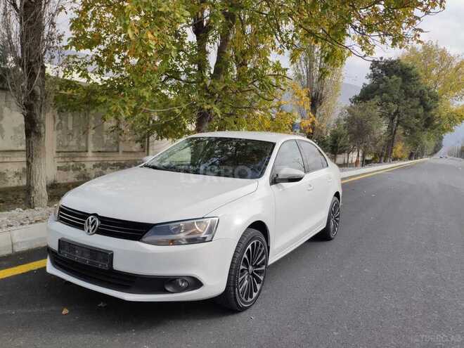 Volkswagen Polo 2013, 94,000 km - 1.6 l - Bakı
