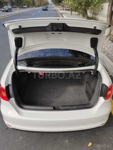 Volkswagen Polo 2013, 94,000 km - 1.6 l - Bakı