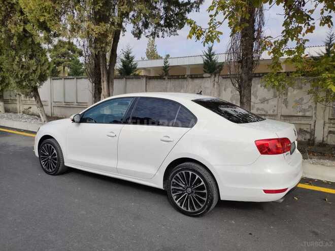 Volkswagen Polo 2013, 94,000 km - 1.6 l - Bakı