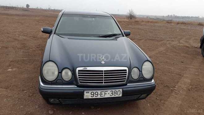 Mercedes E 220 1999, 318,941 km - 2.2 l - Qazax