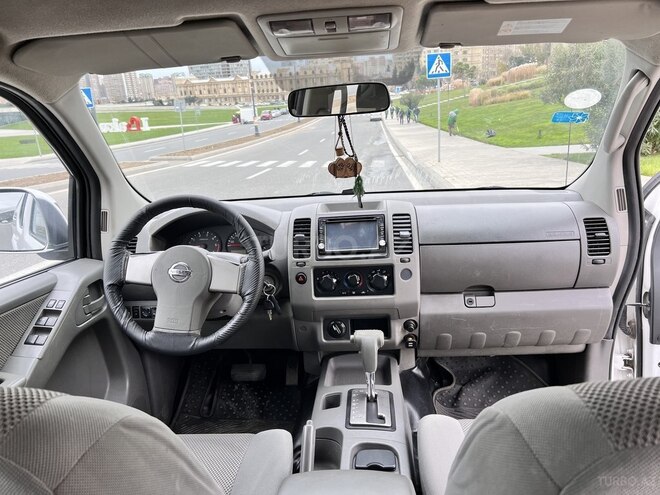 Nissan Navara 2008, 335,000 km - 2.5 l - Bakı