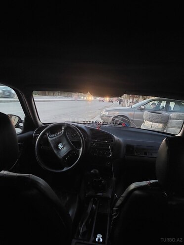 BMW 318 1992, 444,000 km - 1.8 l - Bakı