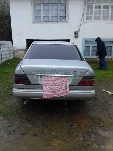 Mercedes E 250 1993, 250,000 km - 2.5 l - Masallı