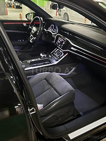 Audi A6 2020, 27,750 km - 2.0 l - Bakı