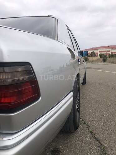 Mercedes E 250 1995, 488,737 km - 2.5 л - Ağstafa