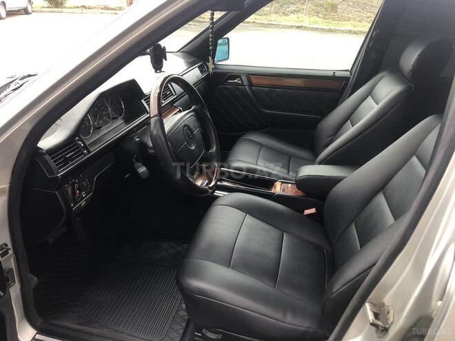 Mercedes E 250 1995, 488,737 km - 2.5 л - Ağstafa