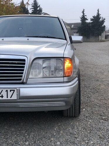 Mercedes E 250 1995, 488,737 km - 2.5 л - Ağstafa