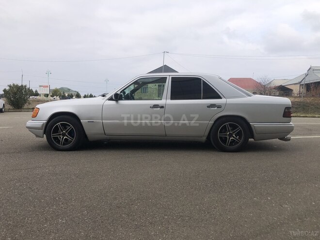 Mercedes E 250 1995, 488,737 km - 2.5 л - Ağstafa
