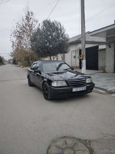 Mercedes C 180 1995, 352,632 km - 1.8 л - Salyan
