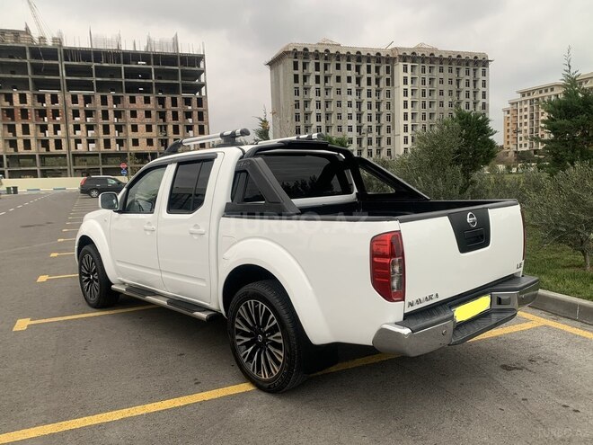Nissan Navara 2012, 155,200 km - 2.5 l - Bakı