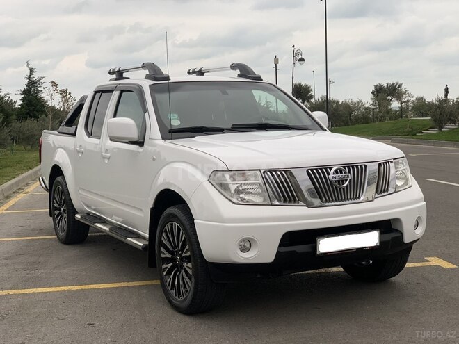 Nissan Navara 2012, 155,200 km - 2.5 l - Bakı