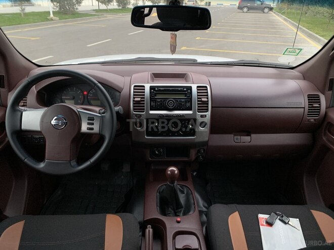 Nissan Navara 2012, 155,200 km - 2.5 l - Bakı
