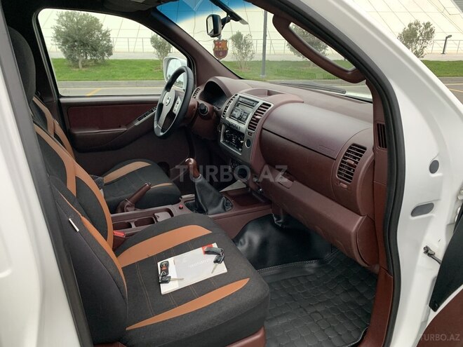 Nissan Navara 2012, 155,200 km - 2.5 l - Bakı