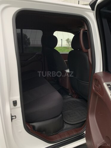 Nissan Navara 2012, 155,200 km - 2.5 l - Bakı