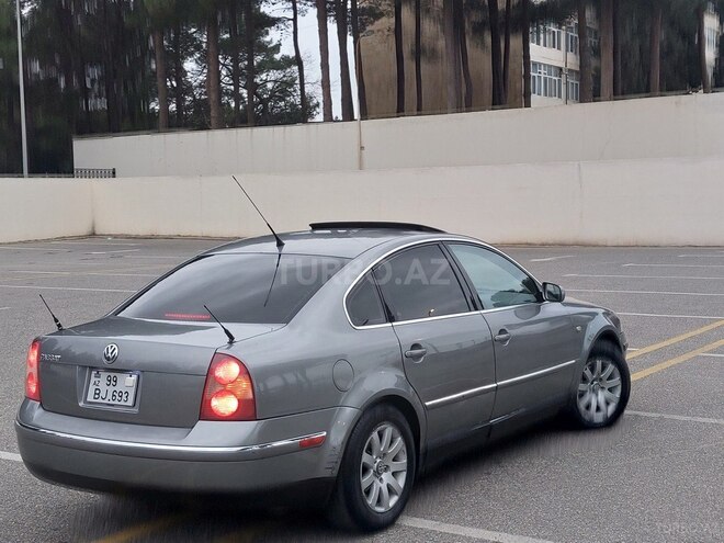 Volkswagen Passat 2003, 243,570 km - 1.8 л - Sumqayıt