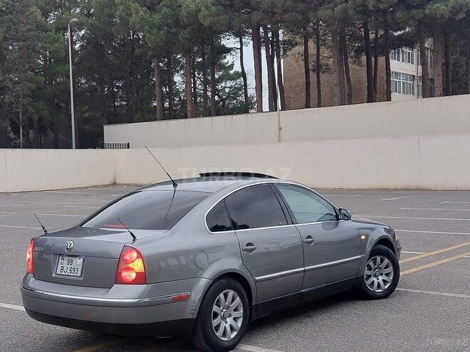 Volkswagen Passat 2003, 243,570 km - 1.8 л - Sumqayıt