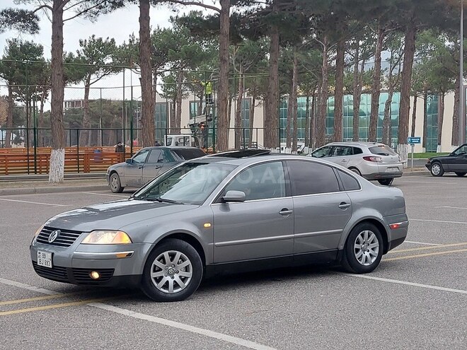 Volkswagen Passat 2003, 243,570 km - 1.8 л - Sumqayıt
