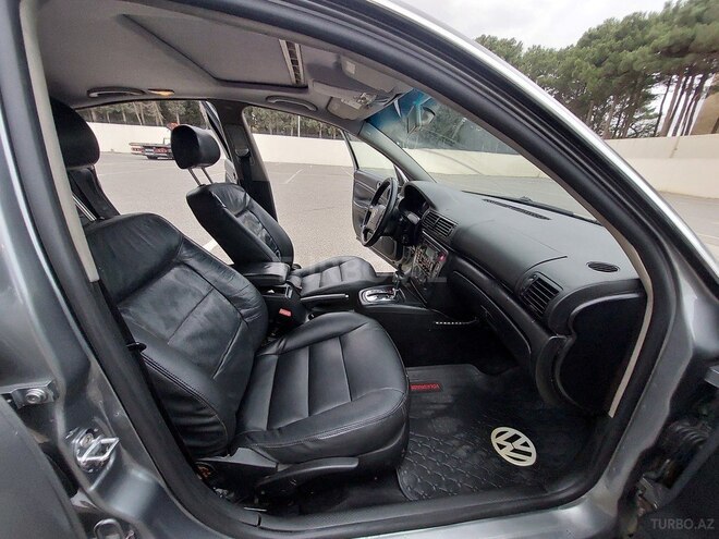 Volkswagen Passat 2003, 243,570 km - 1.8 л - Sumqayıt