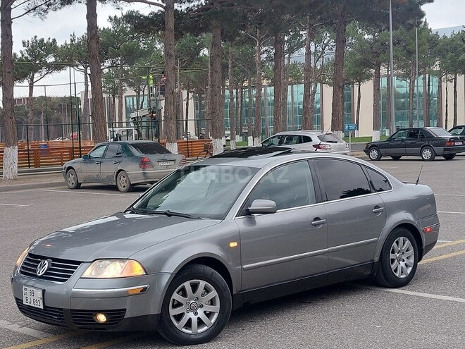 Volkswagen Passat 2003, 243,570 km - 1.8 л - Sumqayıt