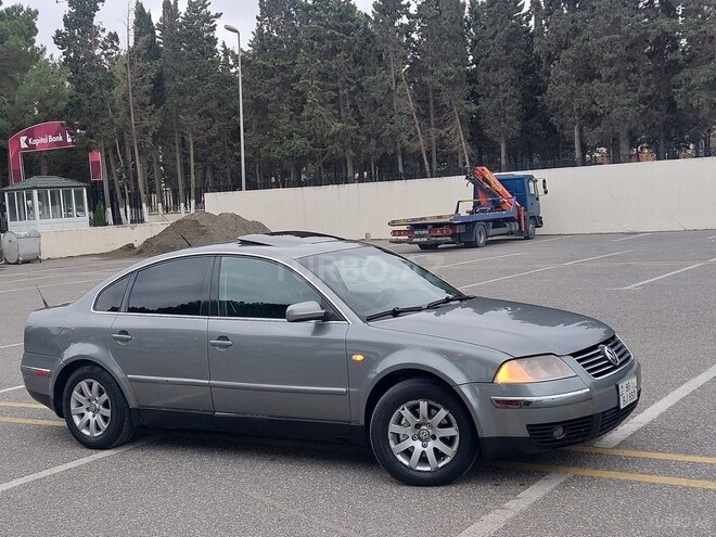 Volkswagen Passat 2003, 243,570 km - 1.8 л - Sumqayıt