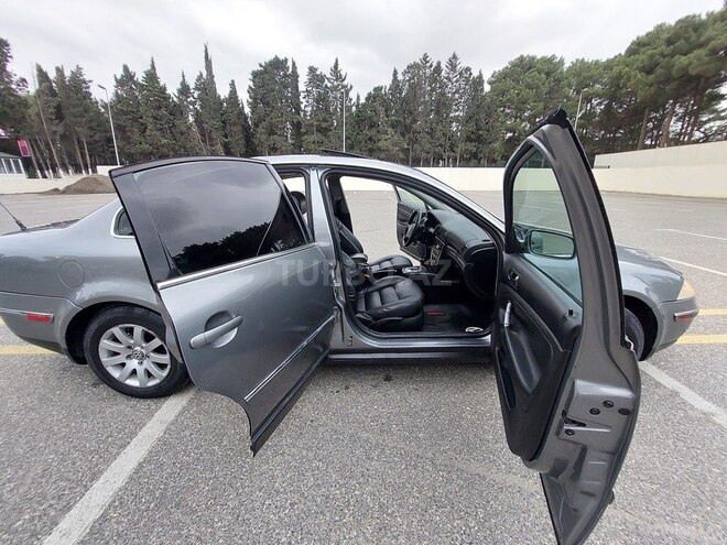 Volkswagen Passat 2003, 243,570 km - 1.8 л - Sumqayıt
