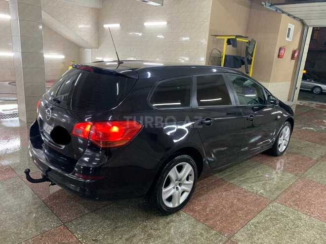 Opel Astra 2011, 148,000 km - 1.4 l - Bakı