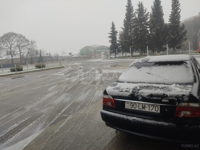 BMW 525 2001, 230,000 km - 2.5 l - Bakı