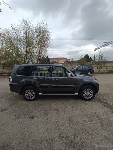 Mitsubishi Pajero 2015, 172,000 km - 3.0 l - Bakı