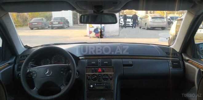 Mercedes E 220 2000, 347,000 km - 2.2 л - Bakı