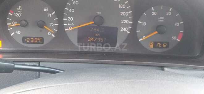 Mercedes E 220 2000, 347,000 km - 2.2 л - Bakı
