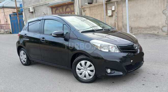 Toyota Vitz 2011, 96,000 km - 1.3 л - Bakı